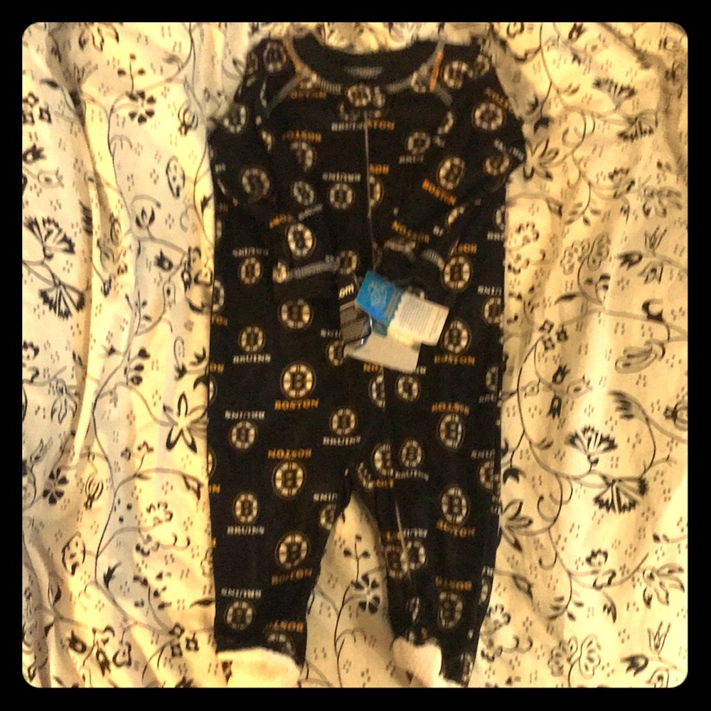 NWT Boston Bruins onesie